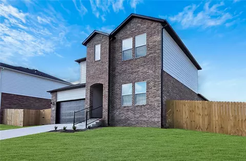 2012 Larkspur St, Springdale, AR 72762