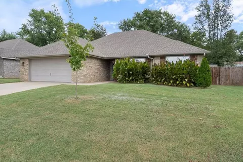313 Eclipse St, Lowell, AR 72745 photo 2