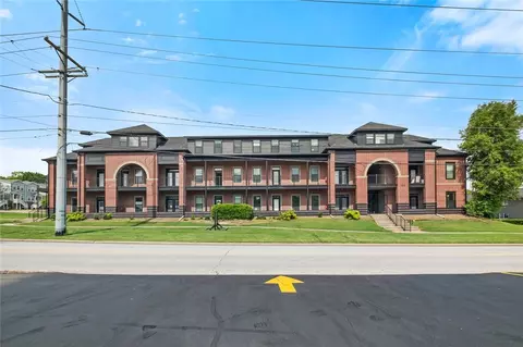 1115 N Leverett Ave #201, Fayetteville, AR 72703