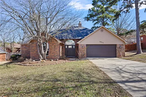 1511 Stewart Ln, Russellville, AR 72802