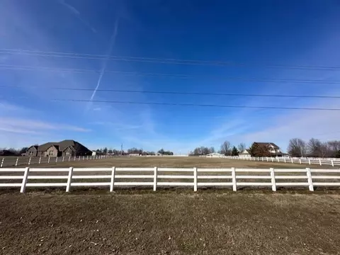 859 S Bausinger Rd, Springdale, AR 72762