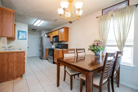 Dining - 1253 Apache Trl, Springdale, AR 72764 photo 2 of 2