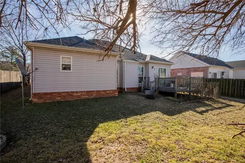 Exterior - 1253 Apache Trl, Springdale, AR 72764 photo 5 of 8