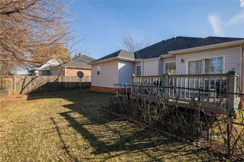 Exterior - 1253 Apache Trl, Springdale, AR 72764 photo 7 of 8