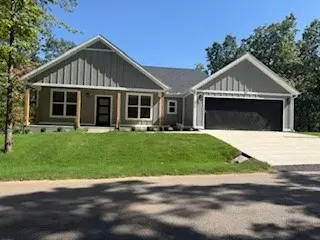 1 Clee Ln, Bella Vista, AR 72714