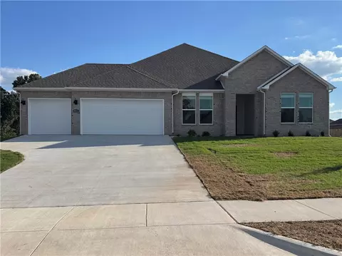 8002 E Sugarloaf St, Siloam Springs, AR 72761