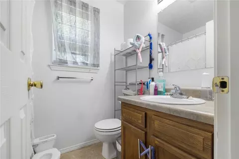 Bath - 308 Murphy Dr, Harrison, AR 72601 photo 1 of 3