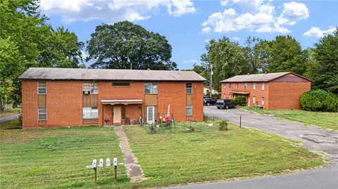 901 E St, Russellville, AR 72801 photo 2