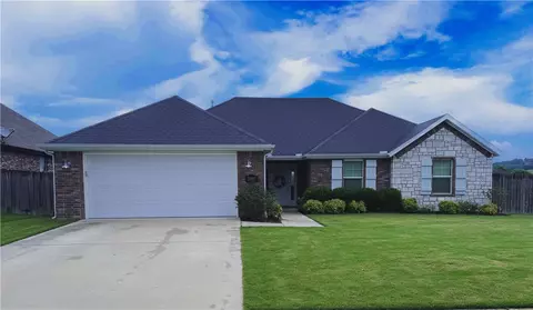 1680 Monarch Ave, Fayetteville, AR 72701