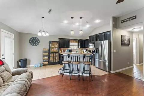 474 White Oak St, Gentry, AR 72734