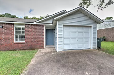 1382 N Boxley Ave, Fayetteville, AR 72704