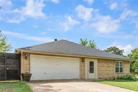 435 Mcculloch St, Pea Ridge, AR 72751