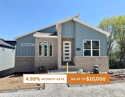 2820 N Sumac Dr, Fayetteville, AR 72703