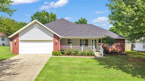 3308 Gypsum Dr, Fayetteville, AR 72704