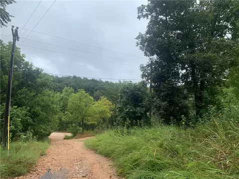 10635 Prairie Creek North Rd, Rogers, AR 72756