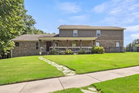 4235 W New Bridge Rd, Fayetteville, AR 72704