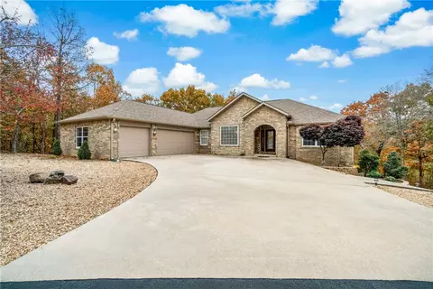 1 Pamona Cir, Bella Vista, AR 72715