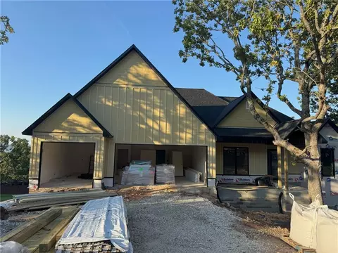 677 N Cliffside Dr, Fayetteville, AR 72701