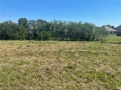 6304 SW Fairview Blvd, Bentonville, AR 72713