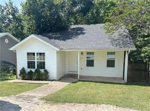 614 S Cresent St, Rogers, AR 72756