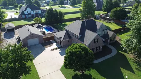 330 Scarlett Blvd, Springdale, AR 72762