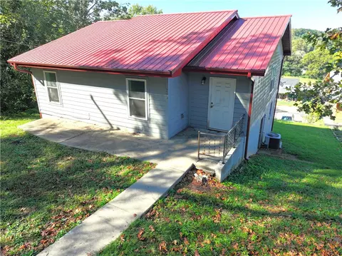 203 N Chapman St, Anderson, MO 64831