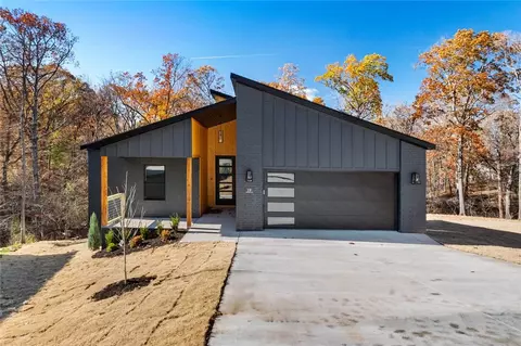 19 Dumfries Ln, Bella Vista, AR 72715
