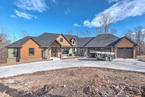 2 Steven Ln, Bella Vista, AR 72715