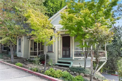 3 Prospect Ave, Eureka Springs, AR 72632