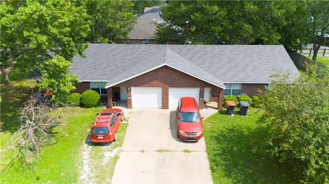 1533 Shannon St #A & B, Springdale, AR 72764