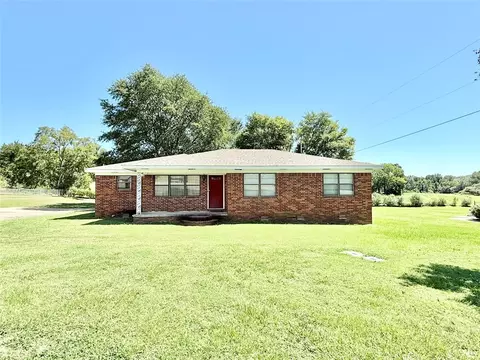 4020 Sr 124, Russellville, AR 72802