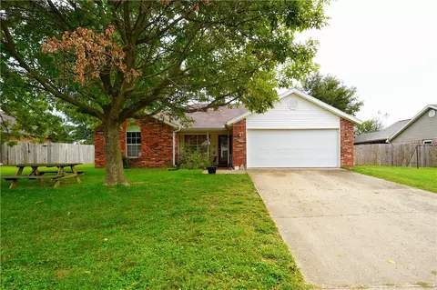 125 S Bailey St, Lowell, AR 72745
