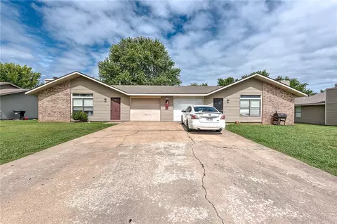 2004 A B Christy Dr, Springdale, AR 72764