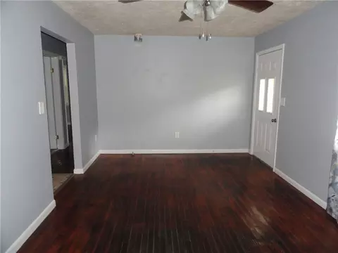 Living - 104 Boyd Cir, Marshall, AR 72650 photo 4 of 4