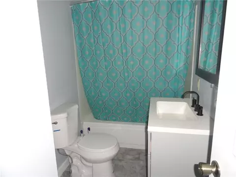 Bath - 104 Boyd Cir, Marshall, AR 72650 photo 1 of 4