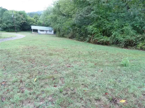 Exterior - 104 Boyd Cir, Marshall, AR 72650 photo 1 of 12
