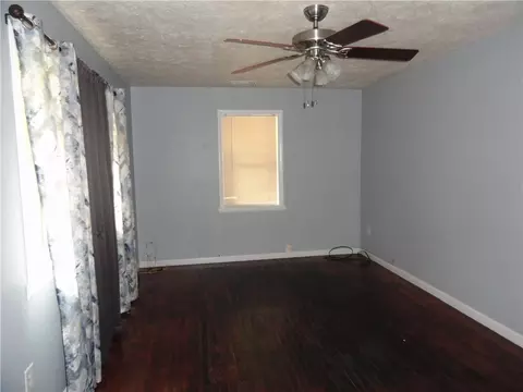 Living - 104 Boyd Cir, Marshall, AR 72650 photo 1 of 4