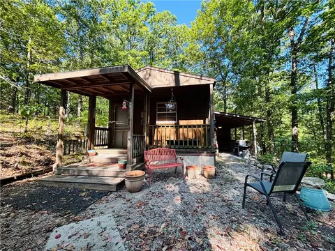2602 Marion County 8050, Yellville, AR 72687