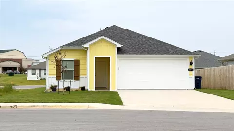 404 Seville St, Siloam Springs, AR 72761