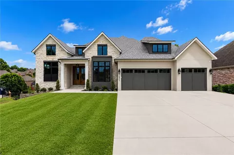 6803 W Altamonte Rd, Rogers, AR 72758