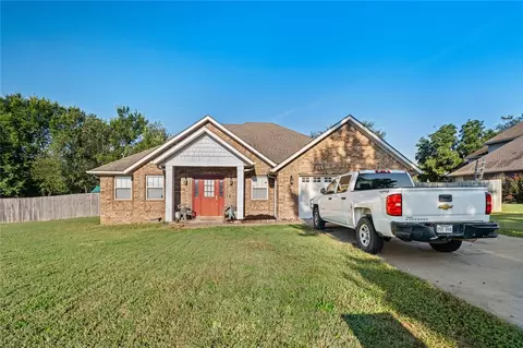 304 Grandview Dr, Prairie Grove, AR 72753