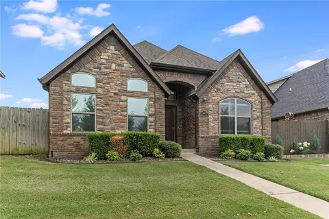 3303 SW Stoneway Ave, Bentonville, AR 72713