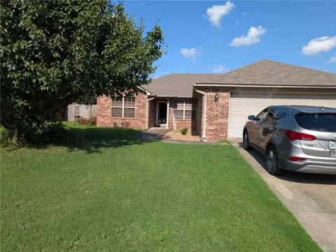 2103 S Tampa Ct, Russellville, AR 72802