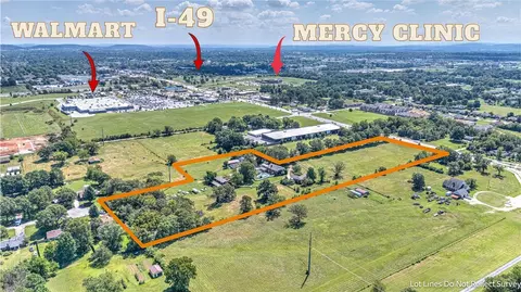 5402 Elm Springs Rd, Springdale, AR 72762
