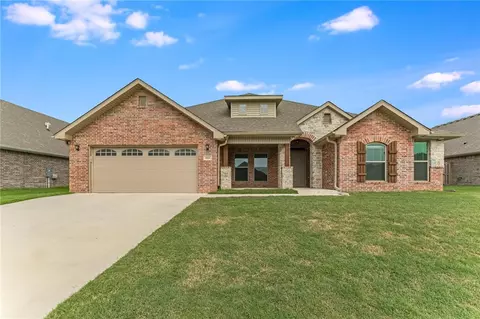 1021 Sundance Ln, Bentonville, AR 72712
