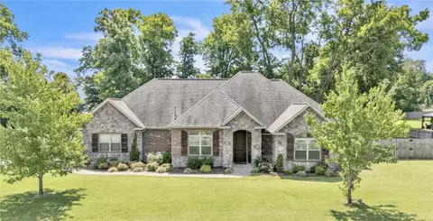 467 Orchard Creek Dr, Farmington, AR 72730