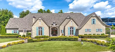 1 S Saint Andrews, Rogers, AR 72758
