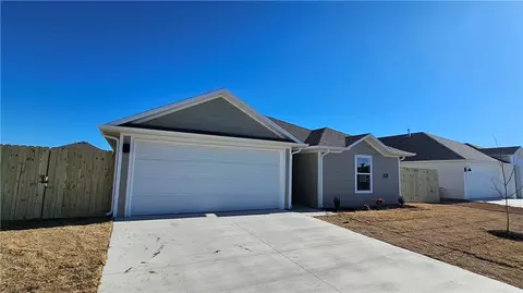 581 Mac St, Prairie Grove, AR 72753