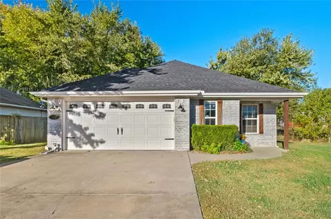 733 Applegate Ln, Lincoln, AR 72744