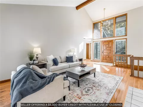 108 Lake Rd, Springdale, AR 72764